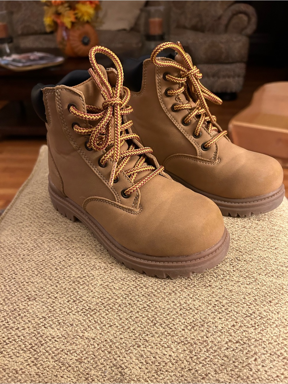 Boys ( youth) nwot Wonder Nation boots